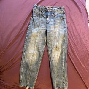 Abercrombie Ultra Highwaisted Mom Jeans